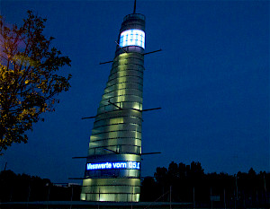 Oskar-von-Miller-Turm der TU in Garching