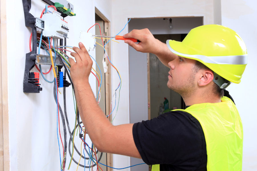 livebau job vacancy | Master Electrician